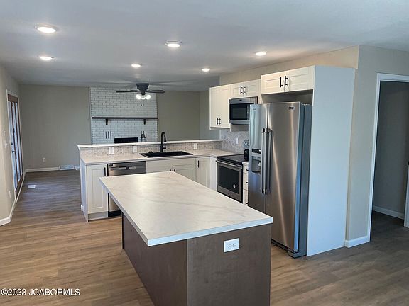 5th image of 2625 Shagbark Cir