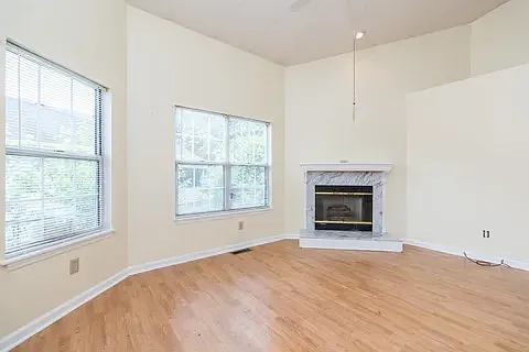 3 bed, 1246 sqft, $1,700 — Photo 3