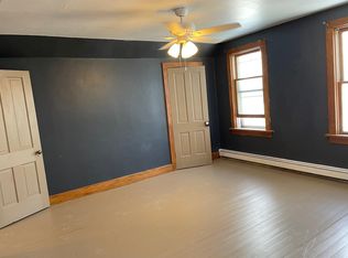 1544 E River Rd, Grafton, WI 53024