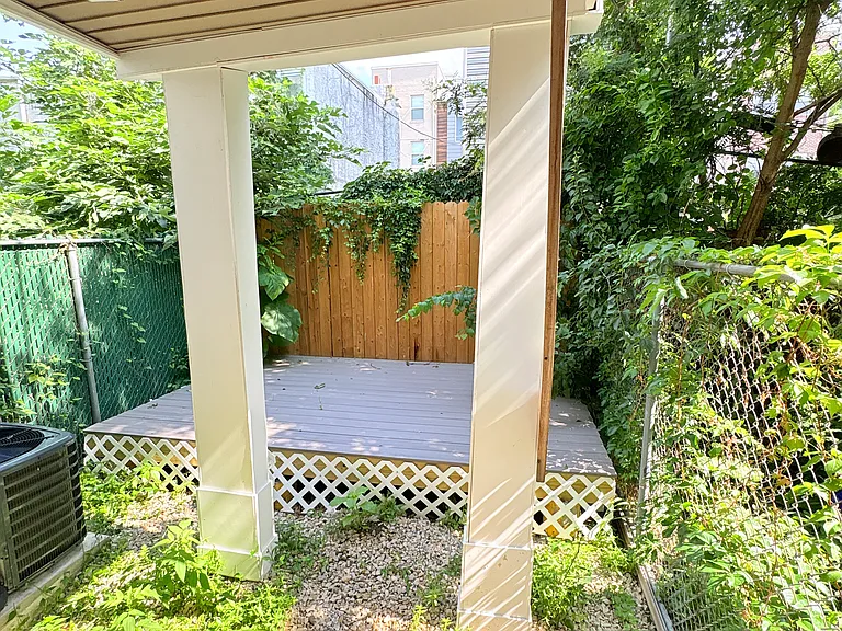 2619 Titan St — Photo 24