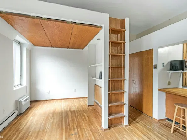 59 West 90th Street image 1 of 5