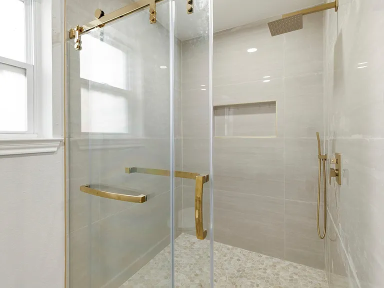 15215 Parkville Dr — Photo 23