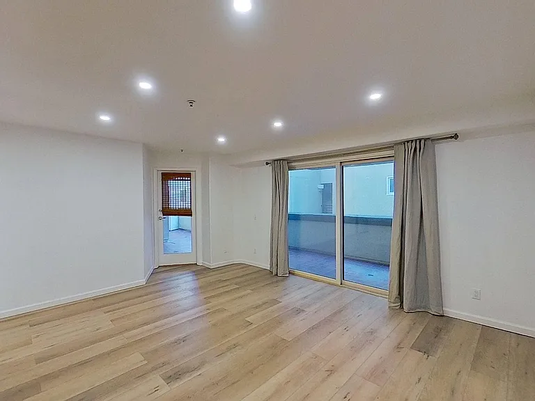200 Pacific Coast Hwy #216 — Photo 14