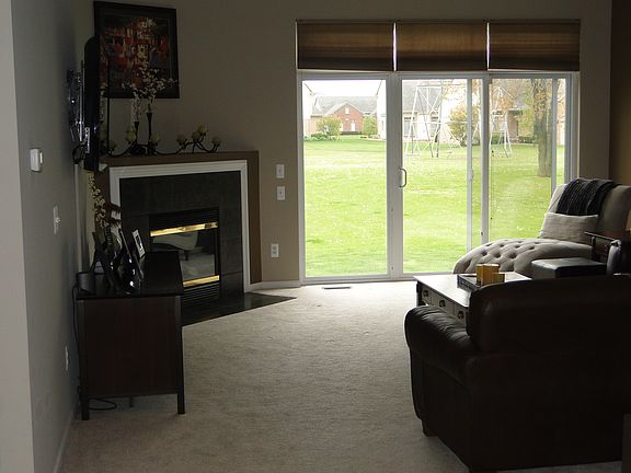 3rd image of 40686 Saint Louis Dr