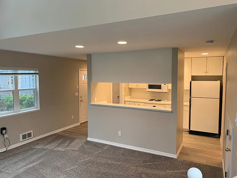 9613 NW Miller Hill Dr — Photo 4