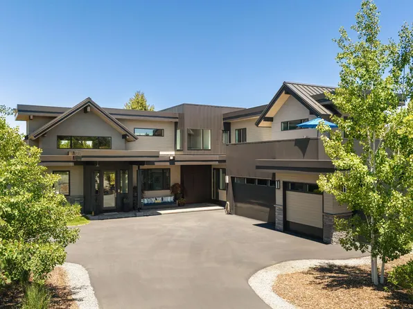 10952 Ryley Ct, Truckee, CA 96161