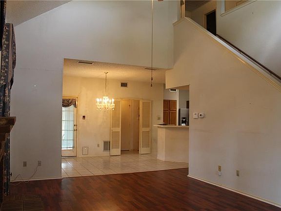 4th image of 2437 Baretta Dr