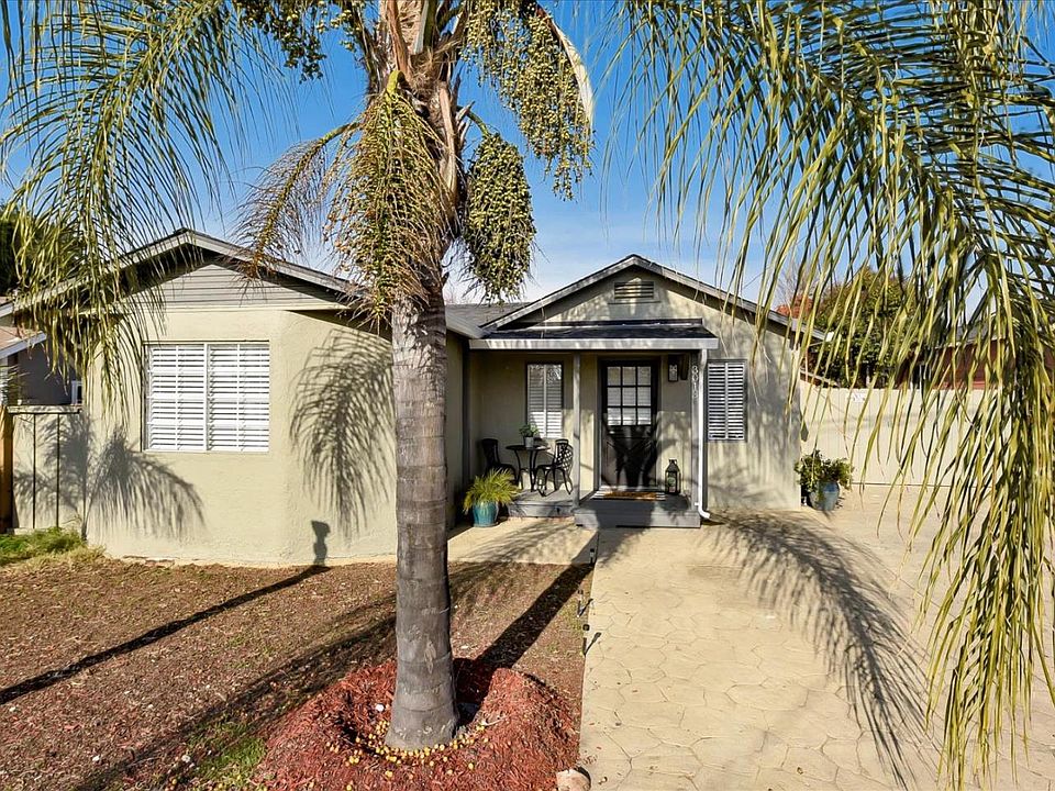 1st image of 3013 E Hills Dr
