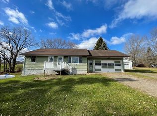 1562 Anthony Rd, Penn Yan, NY 14527