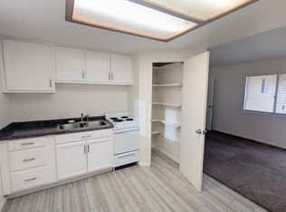 7428 Cherokee Trl APT B, Yucca Valley, CA 92284