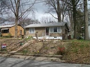 1116 Kiowa St, Leavenworth, KS 66048