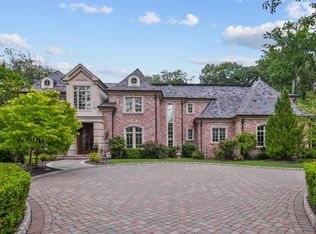 29 N Church Rd, Saddle River, NJ 07458