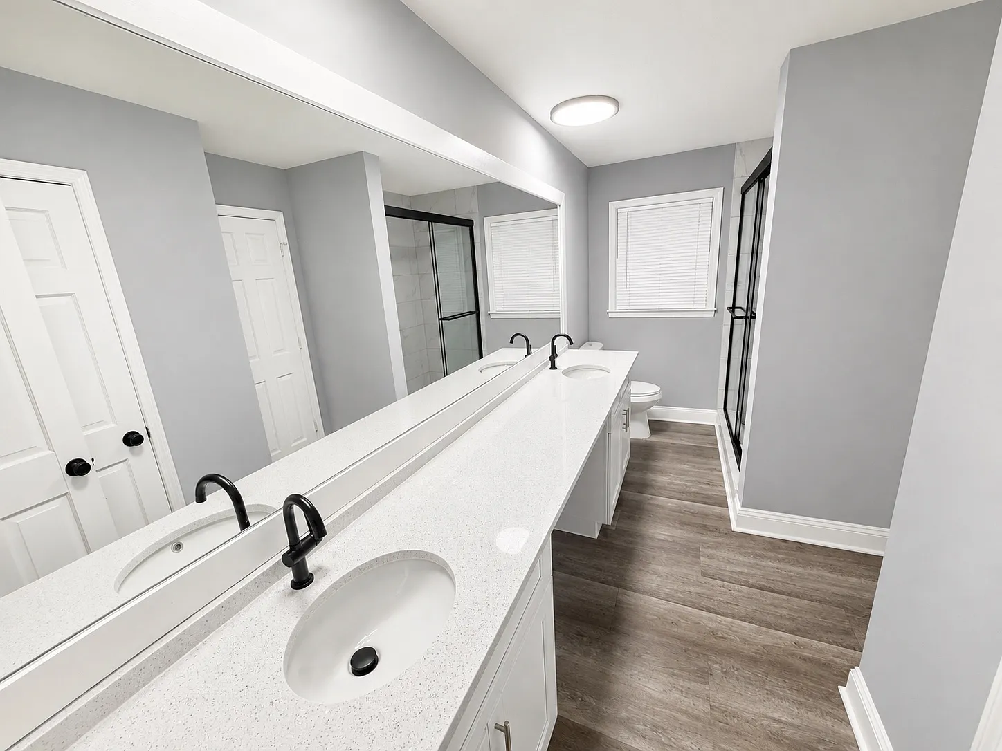4491 Buckingham Cir — Photo 2