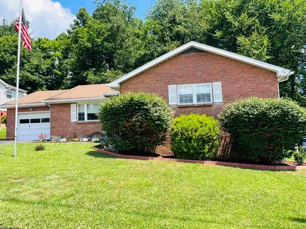 127 Beach Ln, Fairmont, WV 26554