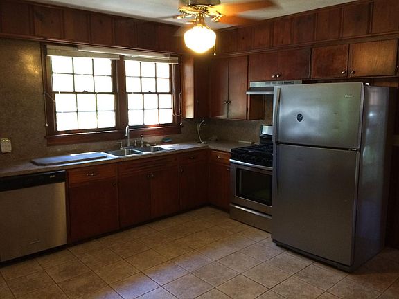 5th image of 2271 Lee Dr