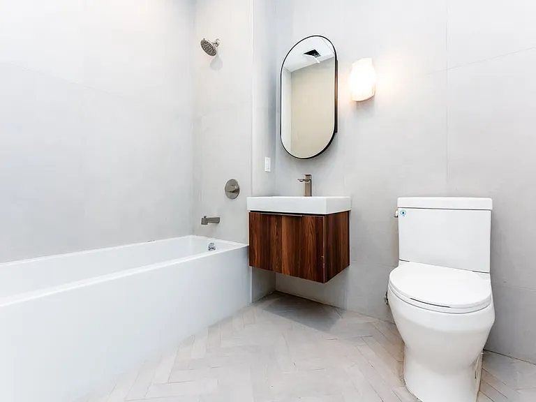 26-04 Jackson Ave #4B — Photo 4