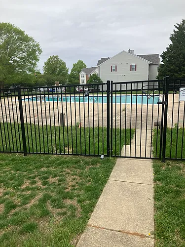 110 Royal Oak Dr #C Photo 1