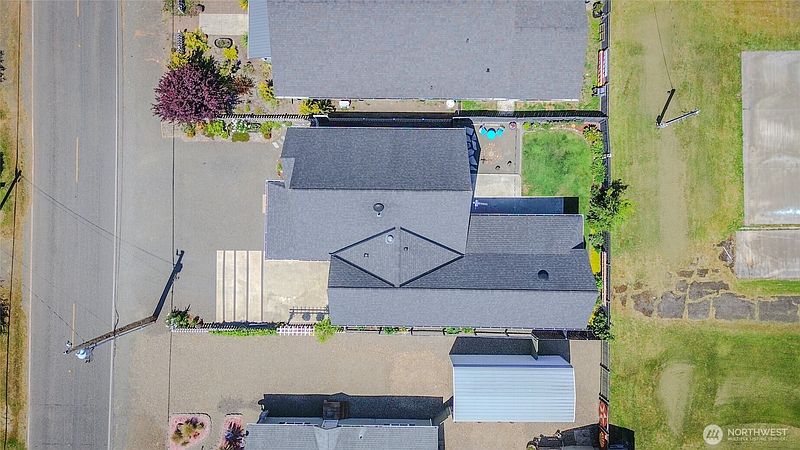 3rd image of 5010 L Place