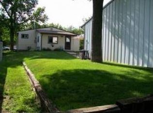 1818 Bainbridge St, La Crosse, WI 54603