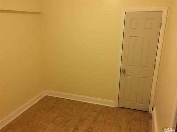 4th image of 3723 E Tremont Ave #2