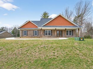 204 Suzie Ct, Crossville, TN 38555