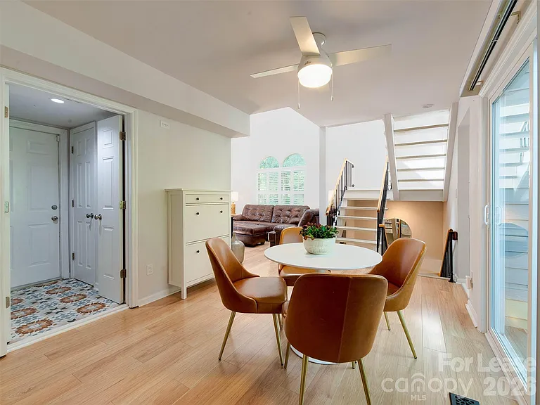 9006 Saint Thomas Ln — Photo 15
