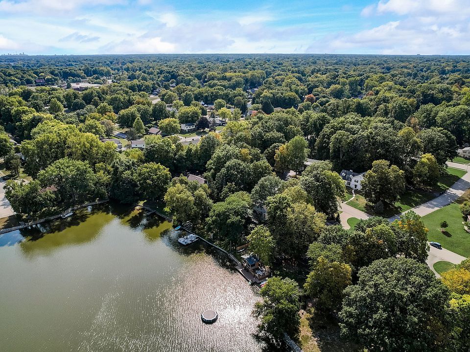 2nd image of 37 Twinshore Ct
