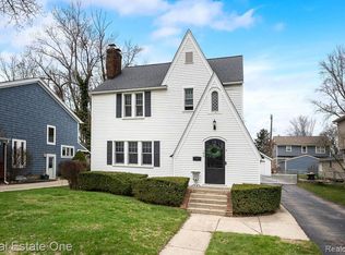 145 Linwood Ave, Rochester, MI 48307