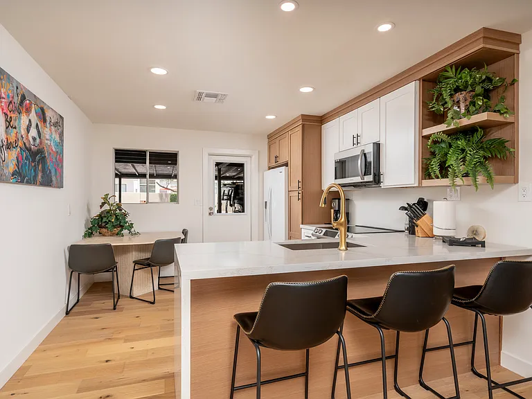 4924 N Woodmere Fairway #2 — Photo 4