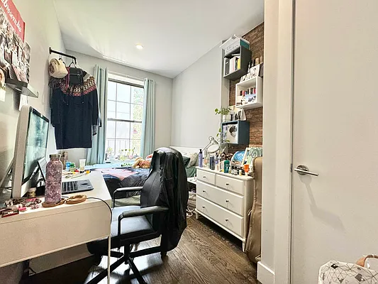 Rented by Pear NYC LLC | media 5