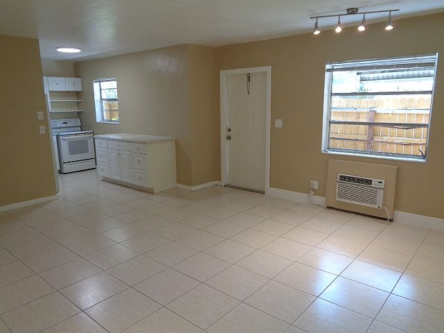Kitchen, Entry, Living Room