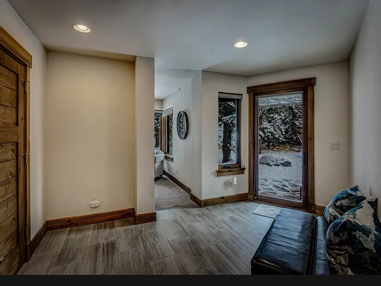 2366 S Frontage Rd W — Photo 28