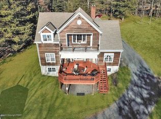 141 Shiny Mountain Rd, Greentown, PA 18426