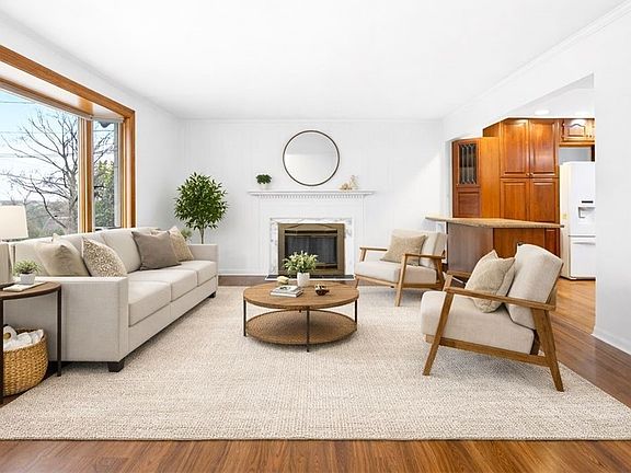 3rd image of 2 Terraceview Ave