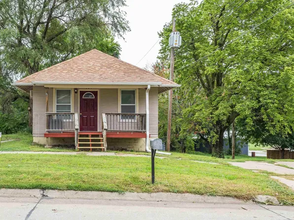 207 S 5th St, Nebraska City, NE 68410
