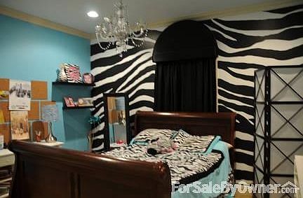 5th image of 1767 Justin Ln
