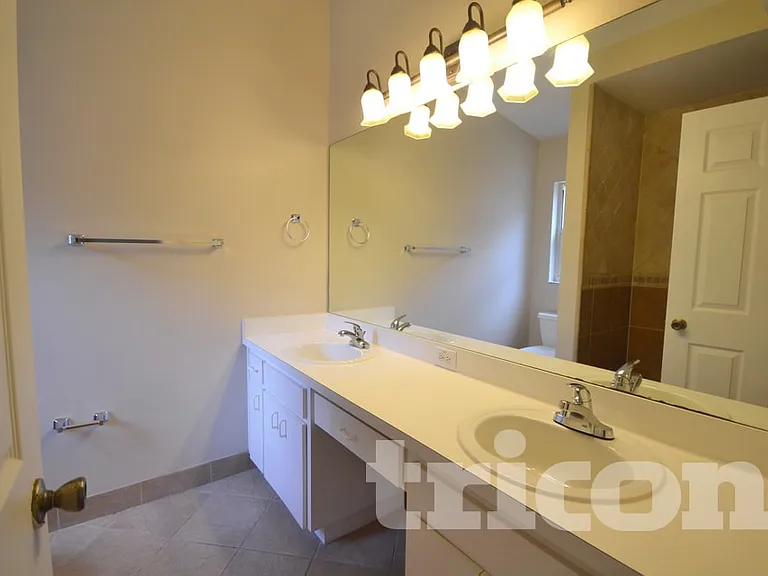 1817 Landside Dr — Photo 10