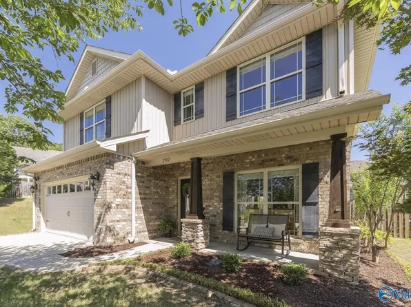 2902 Old Barn Cir SE, Owens Cross Roads, AL 35763