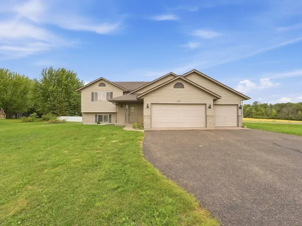 619 Nelson Ln, Center City, MN 55012