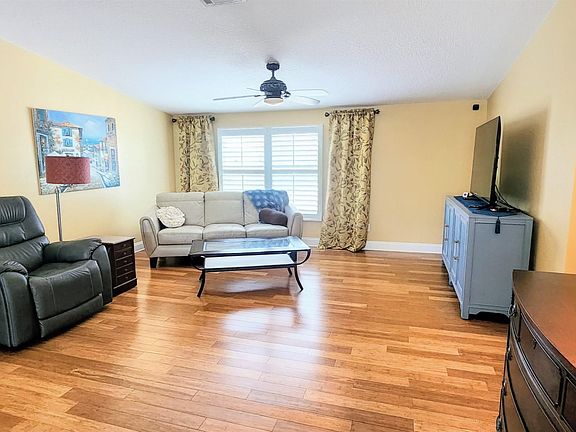 4th image of 3969 Oak Terrace Rd