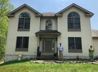 1237 Overlook Ct, Saylorsburg, PA 18353