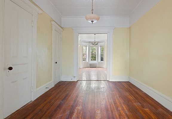 4th image of 466 56th St Floor 2