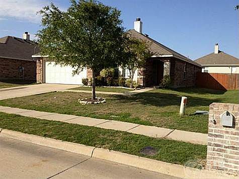4th image of 812 Crystal Dr