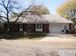 940 Ridge Dr, Warrensburg, MO 64093