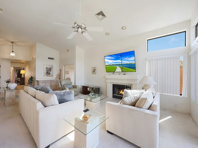 9445 W Taro Ln — Photo 7