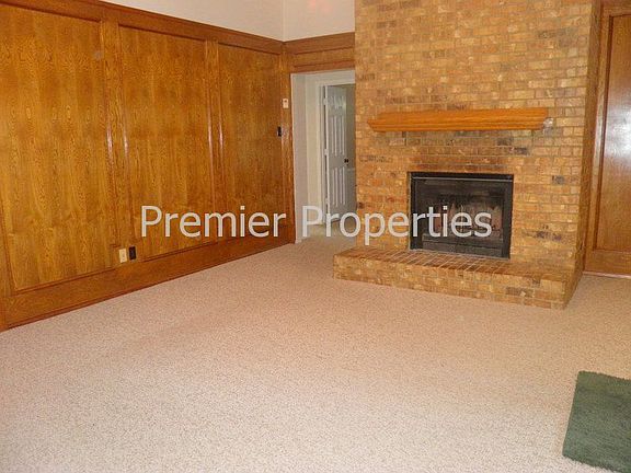 2nd image of 427 Northwood Trl