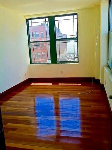 2nd image of 1025 Cherry St Unit 402