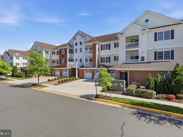 15100 Heather Mill Ln #301, Haymarket, VA 20169