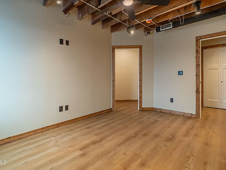 453 E Main St #300 — Photo 10