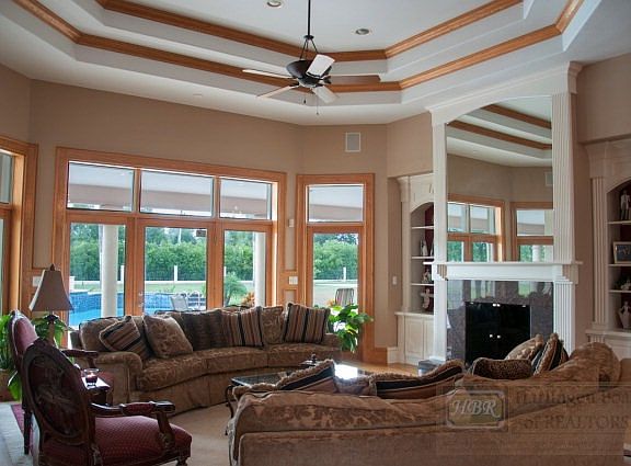 5th image of 163 S Nueces Park Ln